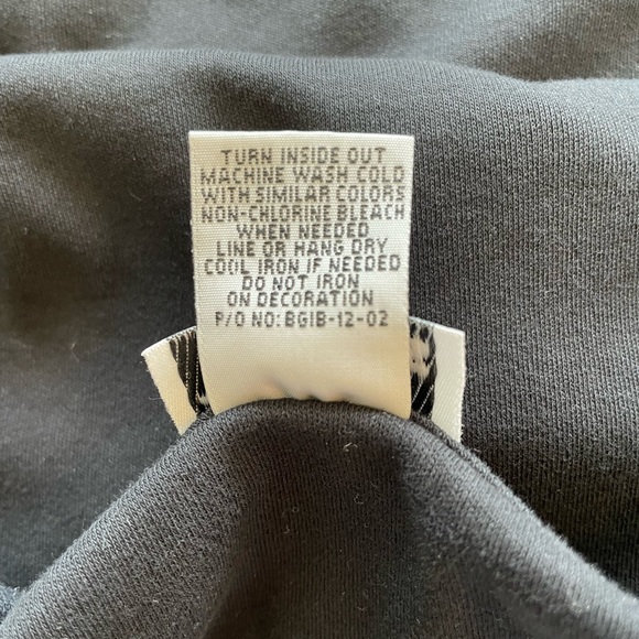 Iowa Hawkeyes Glitter Stitched Patch Ling Sleeve T Shirt size XL - Picture 6 of 6